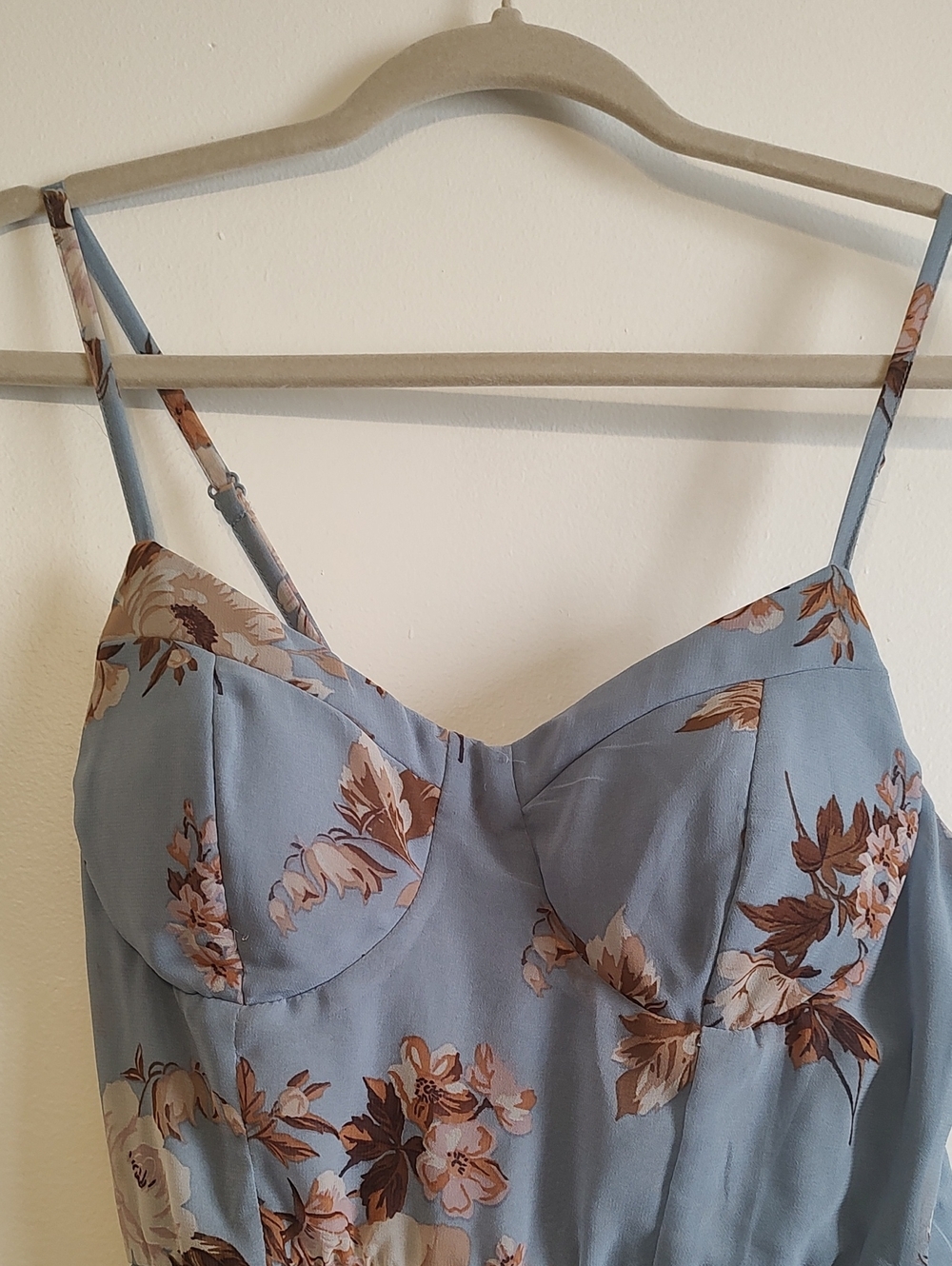 Lily Rose Hi-Low Flowy Spaghetti Strap Dress - Picture 4 of 7